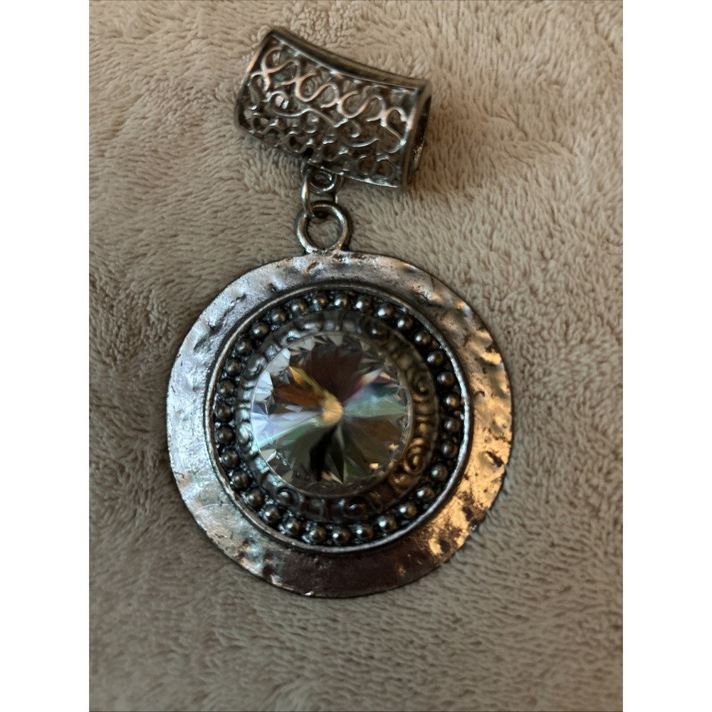 Silvertone Pendant - Clear Cabochon Inlaid In Hammered‎ Silvertone